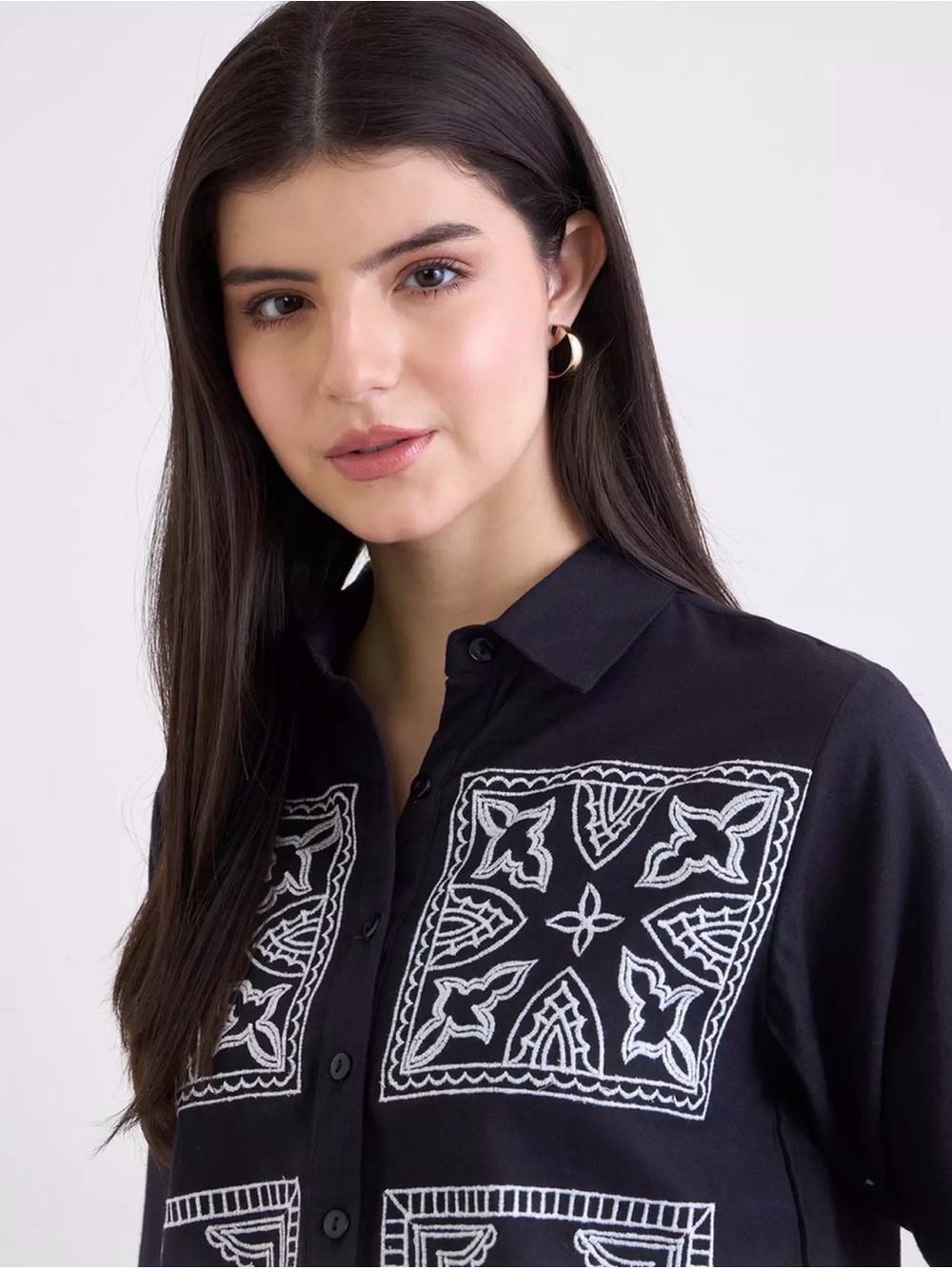 Zudio Black Embroidered Cropped Button Shirt Size S Boho Linen Blend